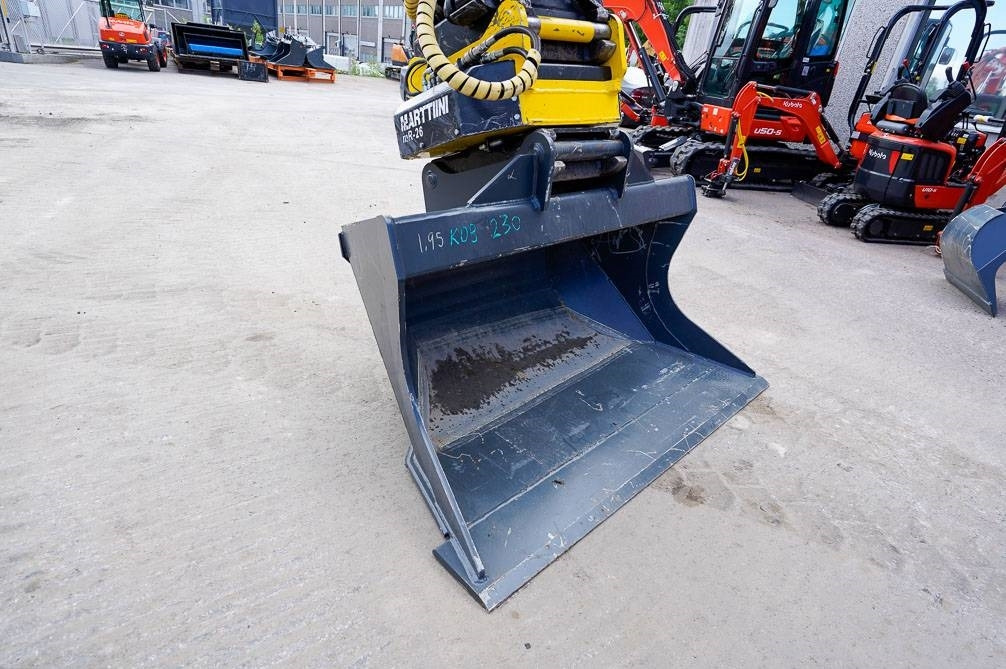 Lizing Hitachi ZX225USLC-5B MARTTIINILLA  Hitachi ZX225USLC-5B MARTTIINILLA: slika 12 Lizing Hitachi ZX225USLC-5B MARTTIINILLA  Hitachi ZX225USLC-5B MARTTIINILLA: slika 12