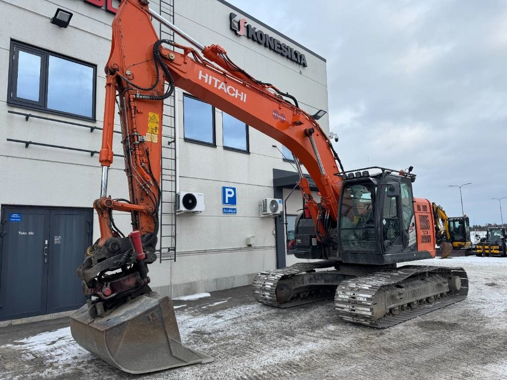 Hitachi ZX225USLC-5B PYÖRITTÄJÄLLÄ - Bager guseničar: slika 2 Hitachi ZX225USLC-5B PYÖRITTÄJÄLLÄ - Bager guseničar: slika 2