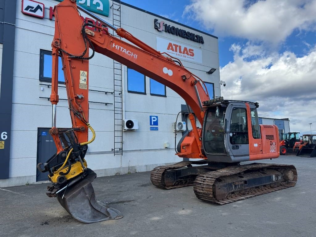 Hitachi ZX225USR PYÖRITTÄJÄLLÄ  - Bager guseničar: slika 2 Hitachi ZX225USR PYÖRITTÄJÄLLÄ  - Bager guseničar: slika 2