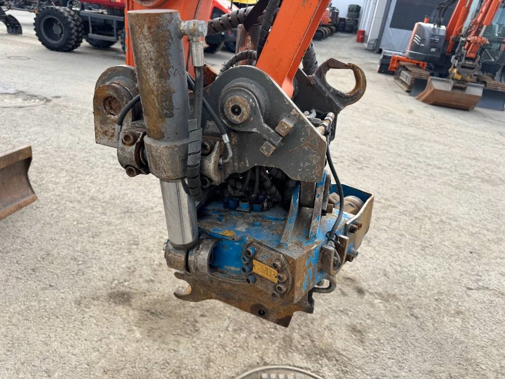 Mini bager Hitachi ZX50U-2 PYÖRITTÄJÄLLÄ: slika 7