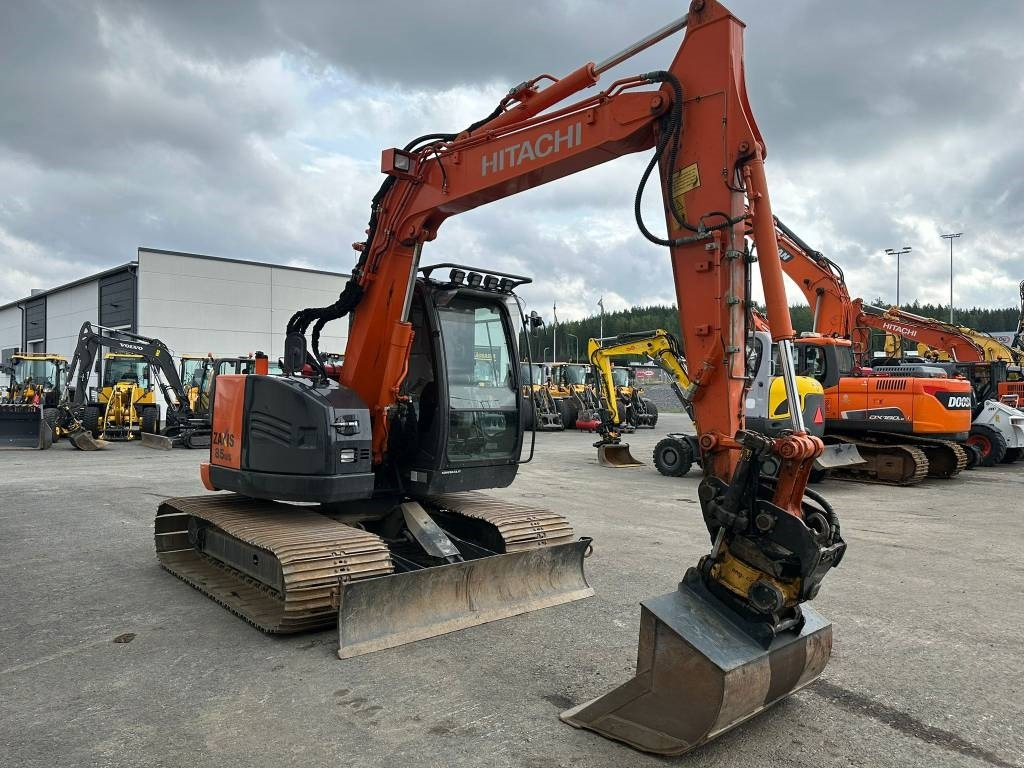 Hitachi ZX85US-5 800mm telat 6kpl työlaitteet mukaan - Mini bager: slika 5 Hitachi ZX85US-5 800mm telat 6kpl työlaitteet mukaan - Mini bager: slika 5