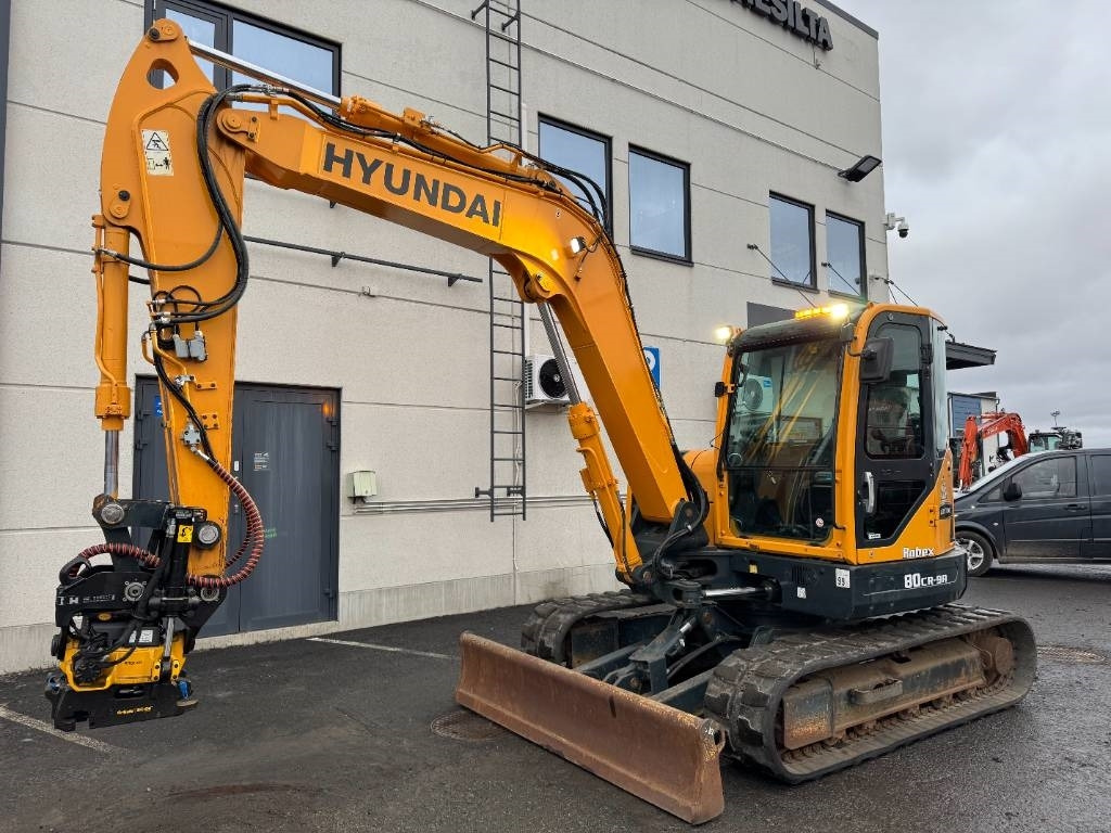 Hyundai R80CR-9A PYÖRITTÄJÄLLÄ - Mini bager: slika 2 Hyundai R80CR-9A PYÖRITTÄJÄLLÄ - Mini bager: slika 2