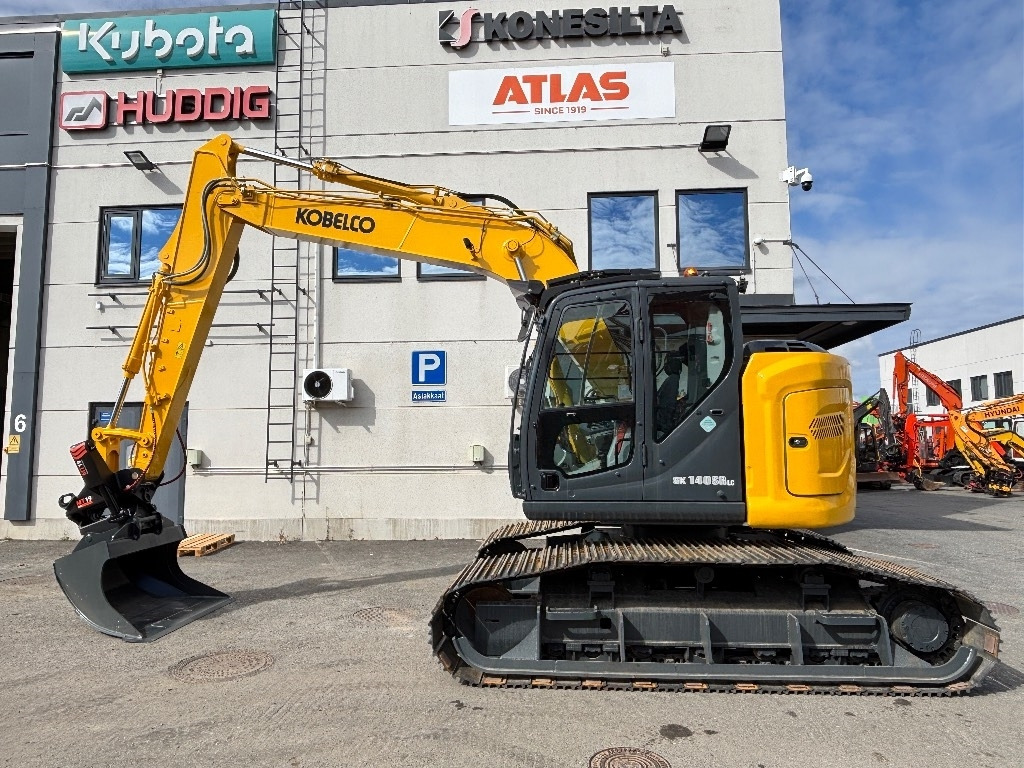 Kobelco MYYTY! SOLD! SK140SRLC-7 KOROTETTU SUOALUSTA 900MM - Bager guseničar: slika 1 Kobelco MYYTY! SOLD! SK140SRLC-7 KOROTETTU SUOALUSTA 900MM - Bager guseničar: slika 1