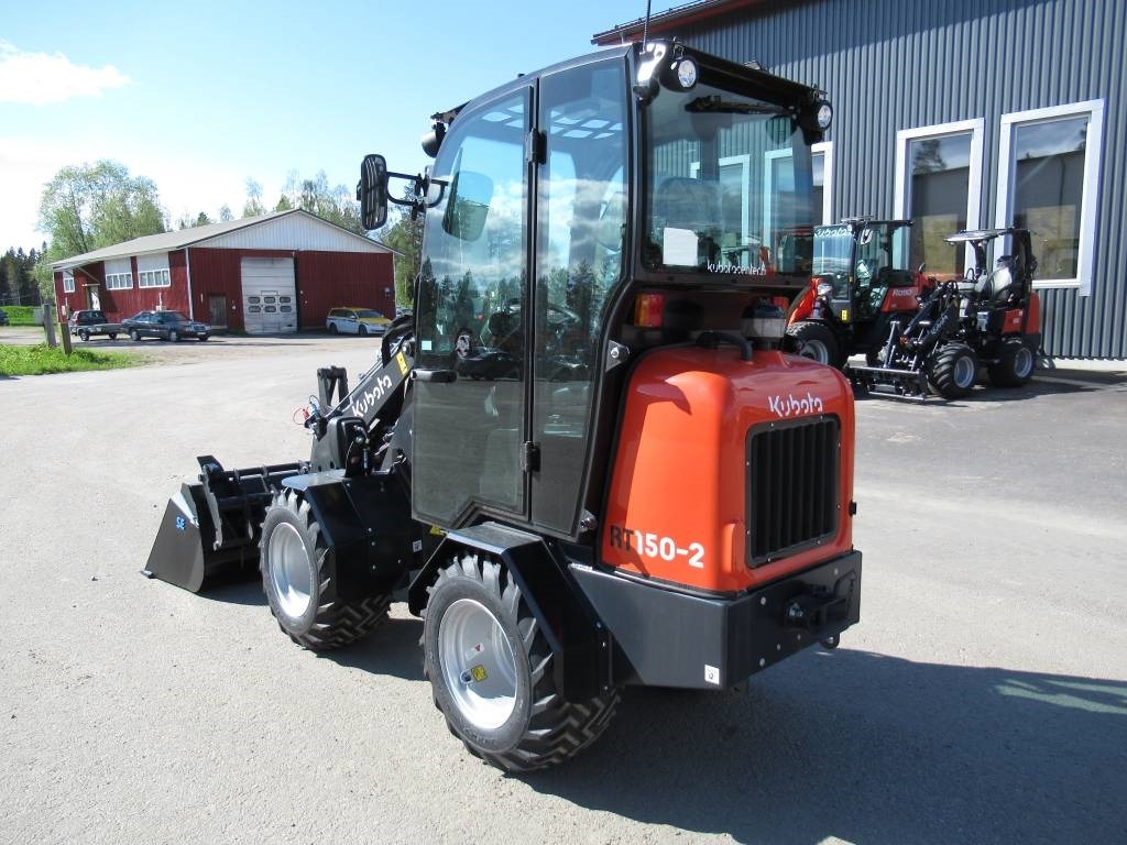 Kubota RT150-2 PIENKUORMAAJA, UUSI - Zglobni utovarivač: slika 2 Kubota RT150-2 PIENKUORMAAJA, UUSI - Zglobni utovarivač: slika 2