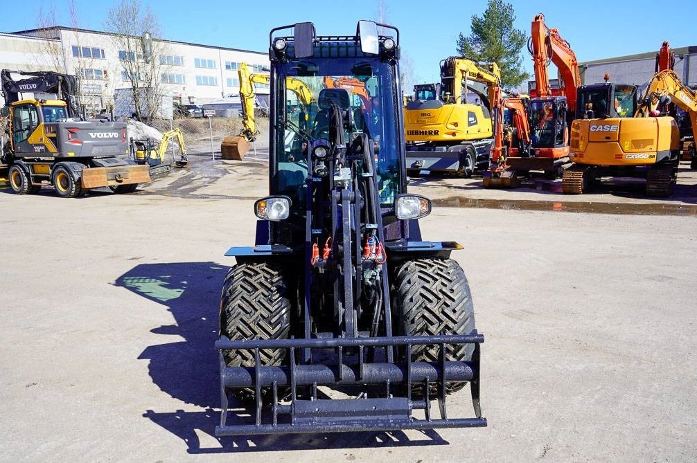 Kubota RT250-2 UUSI KONE! - Zglobni utovarivač: slika 4 Kubota RT250-2 UUSI KONE! - Zglobni utovarivač: slika 4