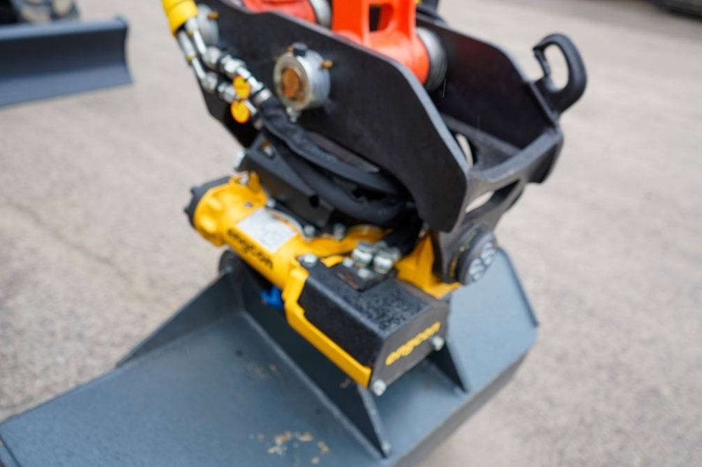 Mini bager Kubota U56-5 VALMIIKSI VARUSTELTU: slika 16