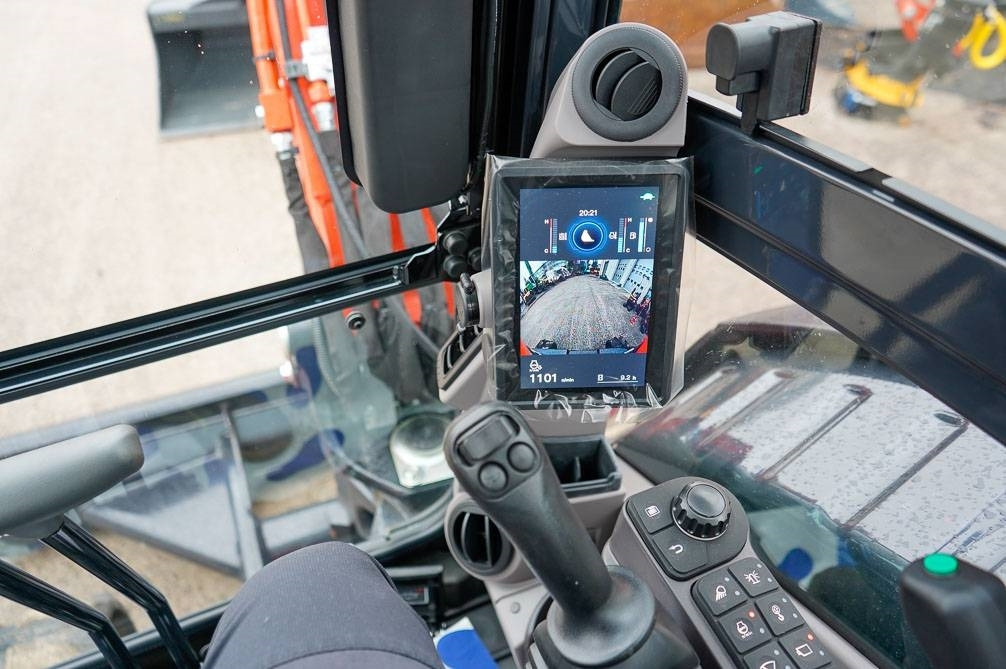 Mini bager Kubota U56-5 VALMIIKSI VARUSTELTU: slika 25