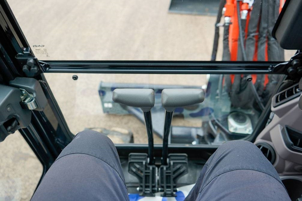 Mini bager Kubota U56-5 VALMIIKSI VARUSTELTU: slika 24