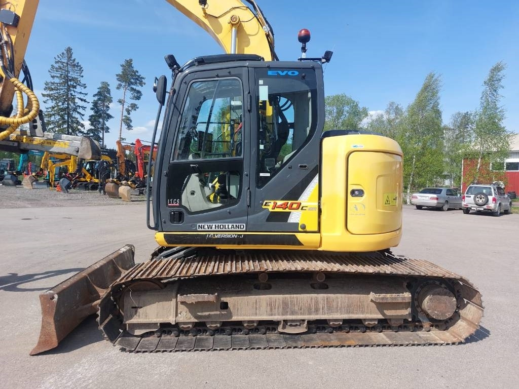 New Holland MYYTY! SOLD! E140CSR MOTO - Bager guseničar: slika 2 New Holland MYYTY! SOLD! E140CSR MOTO - Bager guseničar: slika 2