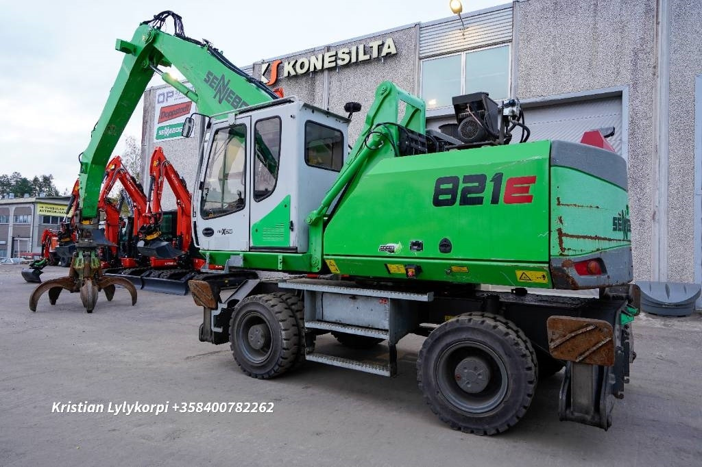 Sennebogen 821E SIPULIKOURA  - Bager za obradu otpada/ Industrije: slika 2 Sennebogen 821E SIPULIKOURA  - Bager za obradu otpada/ Industrije: slika 2
