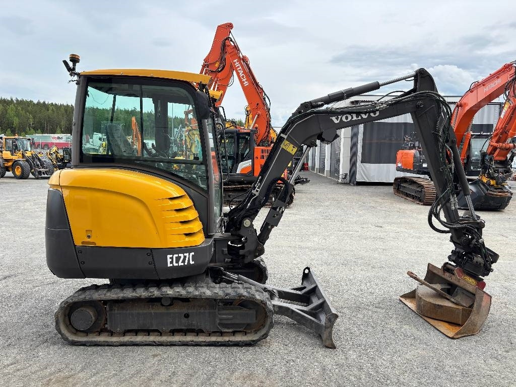 Volvo EC27C PYÖRITTÄJÄLLÄ - Mini bager: slika 5 Volvo EC27C PYÖRITTÄJÄLLÄ - Mini bager: slika 5