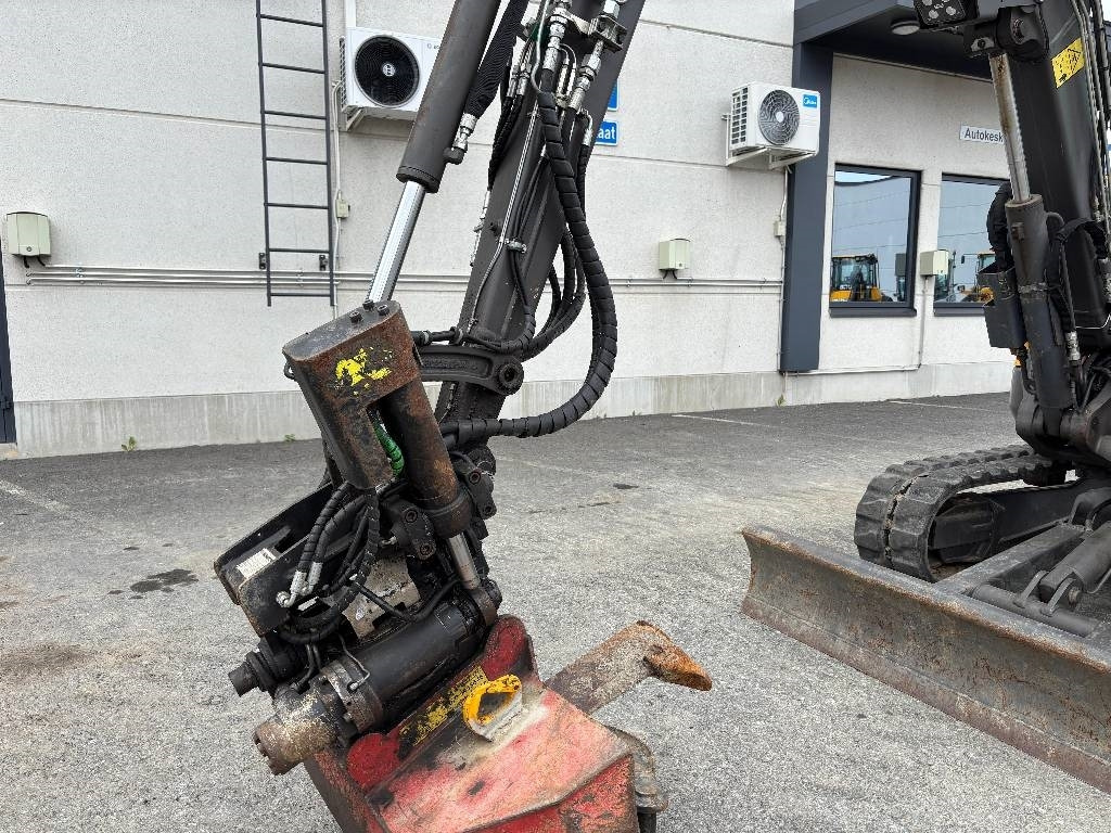 Mini bager Volvo EC27C PYÖRITTÄJÄLLÄ: slika 8