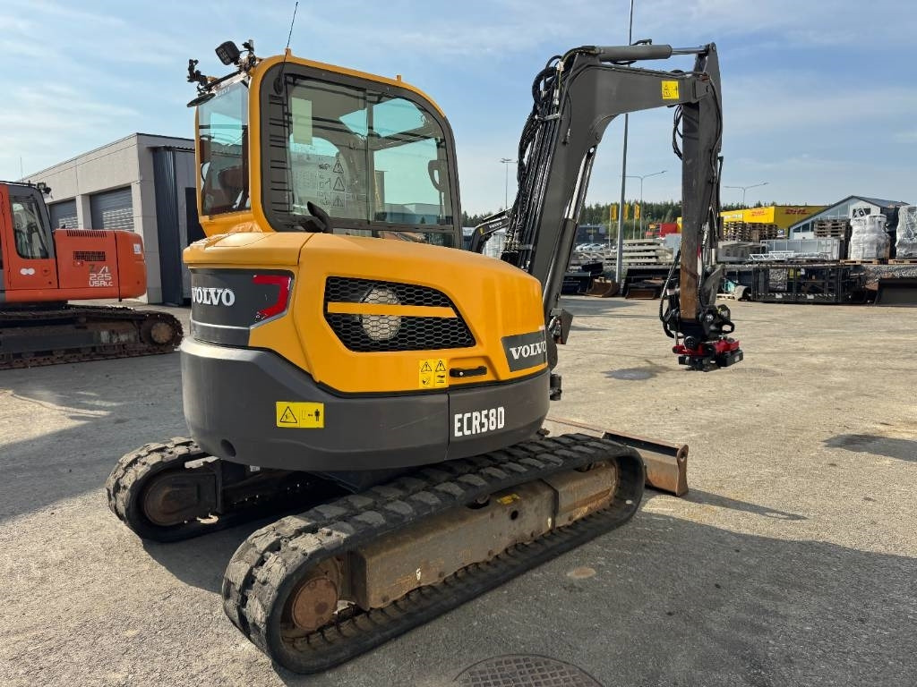 Volvo ECR58D PYÖRITTÄJÄLLÄ - Mini bager: slika 5 Volvo ECR58D PYÖRITTÄJÄLLÄ - Mini bager: slika 5