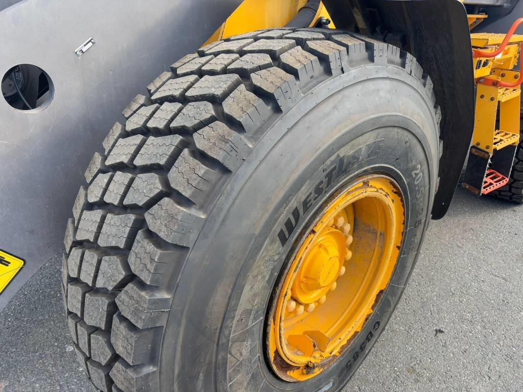 Utovarivač točkaš Volvo L 90 H Long Boom: slika 9