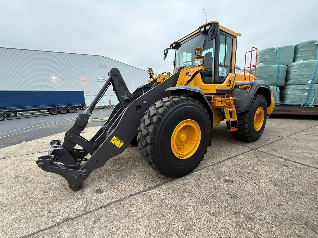Volvo L110H LONG BOOM - Utovarivač točkaš: slika 1 Volvo L110H LONG BOOM - Utovarivač točkaš: slika 1