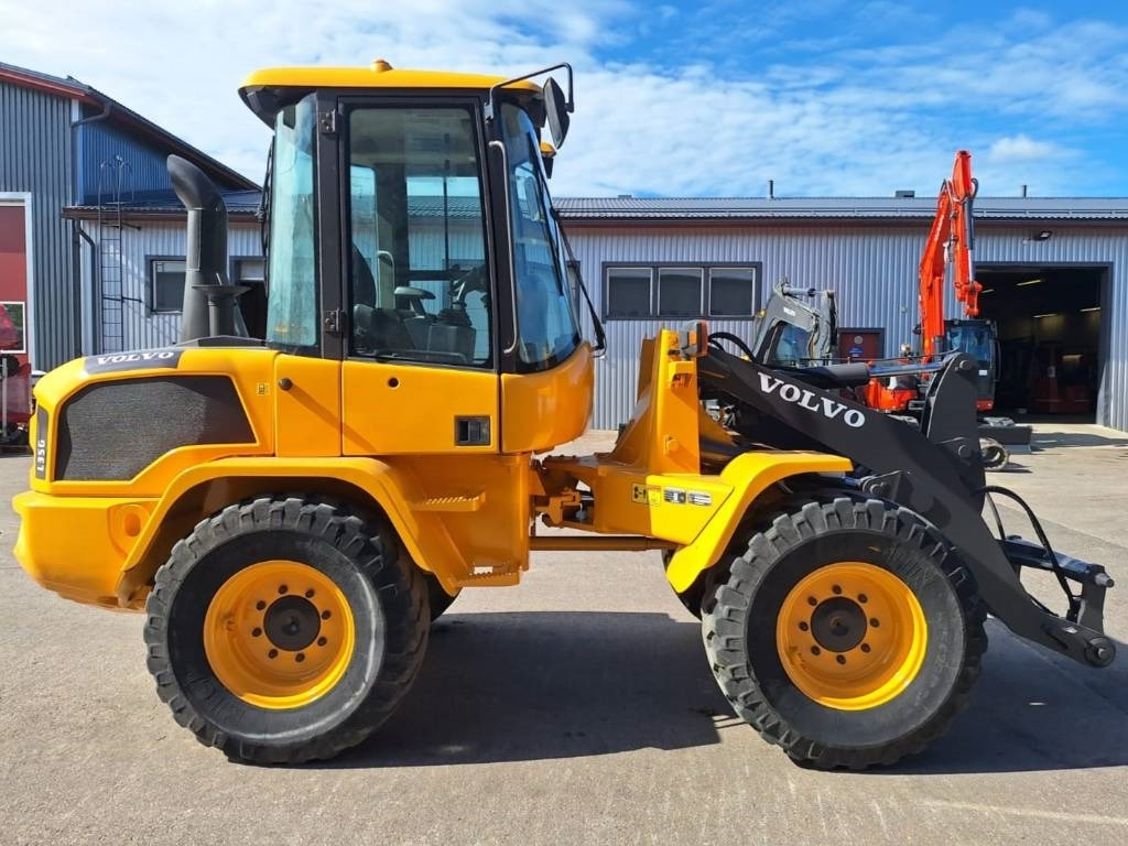 Volvo L35G - Utovarivač točkaš: slika 5 Volvo L35G - Utovarivač točkaš: slika 5