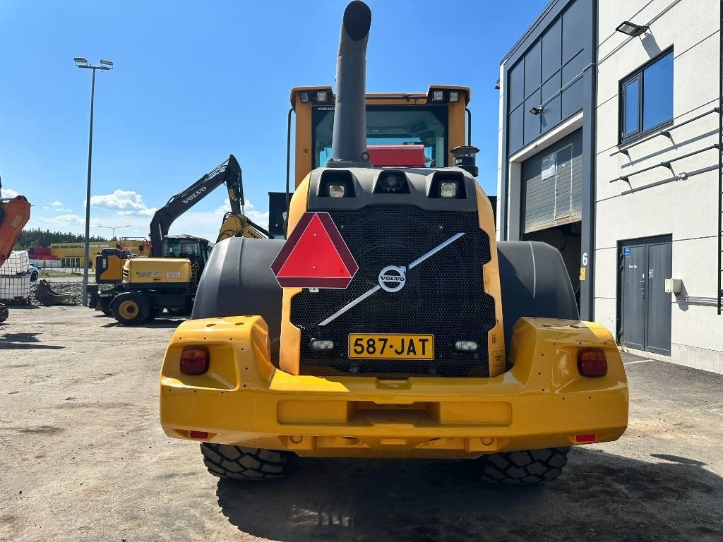 Volvo L70G vipuohjaus, 3' ja 4' hydr - Utovarivač točkaš: slika 3 Volvo L70G vipuohjaus, 3' ja 4' hydr - Utovarivač točkaš: slika 3