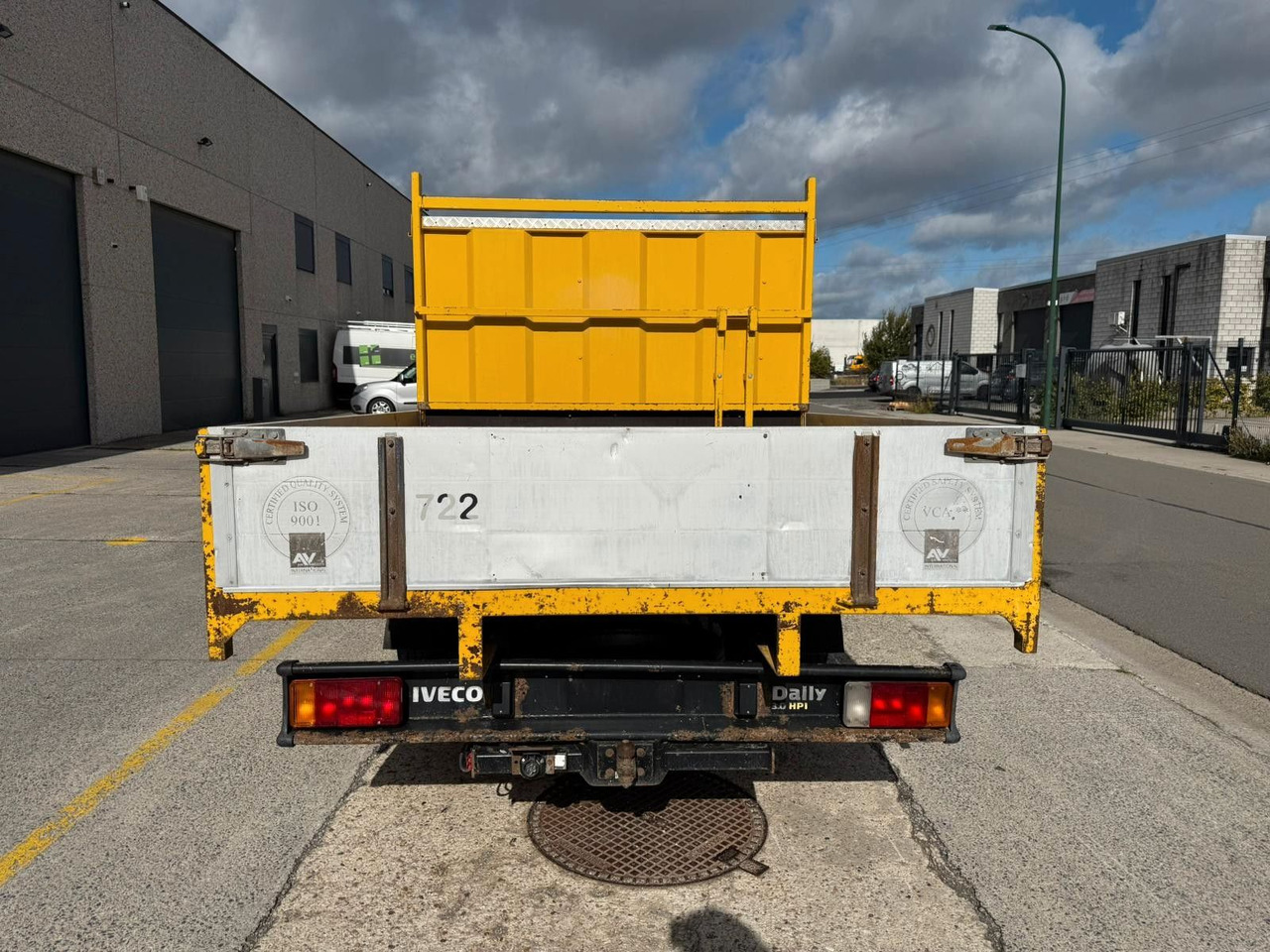 Iveco Daily 50C14. Doka 7pl. 3.0HPI. LKW 3.5t. - Dostavno vozilo s ravnom platformom, Dostavno vozilo sa duplom kabinom: slika 4 Iveco Daily 50C14. Doka 7pl. 3.0HPI. LKW 3.5t. - Dostavno vozilo s ravnom platformom, Dostavno vozilo sa duplom kabinom: slika 4