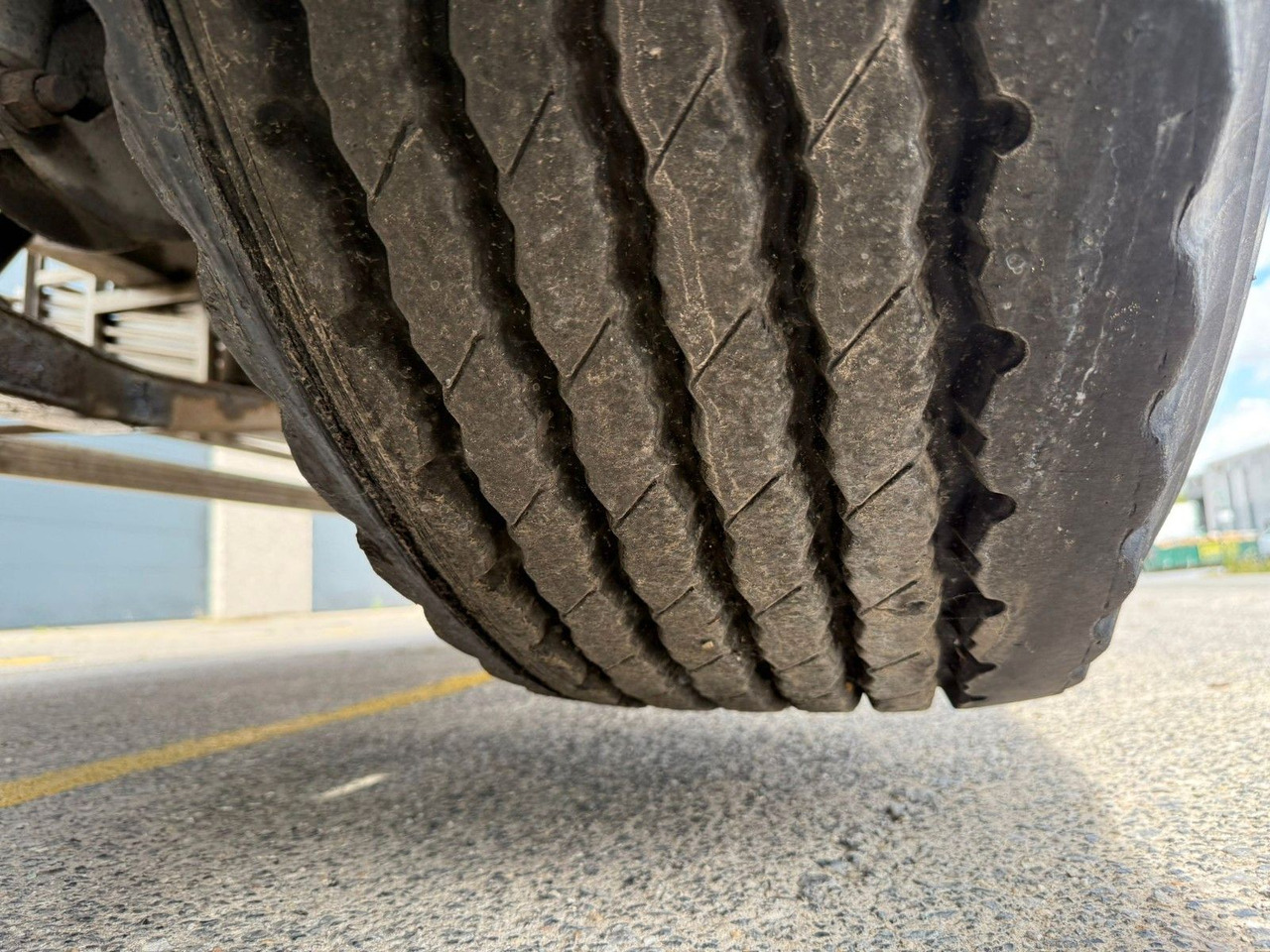 Plato poluprikolica Vogelzang. Kran HIAB R165 roto. TUV 10/2025: slika 17 Plato poluprikolica Vogelzang. Kran HIAB R165 roto. TUV 10/2025: slika 17