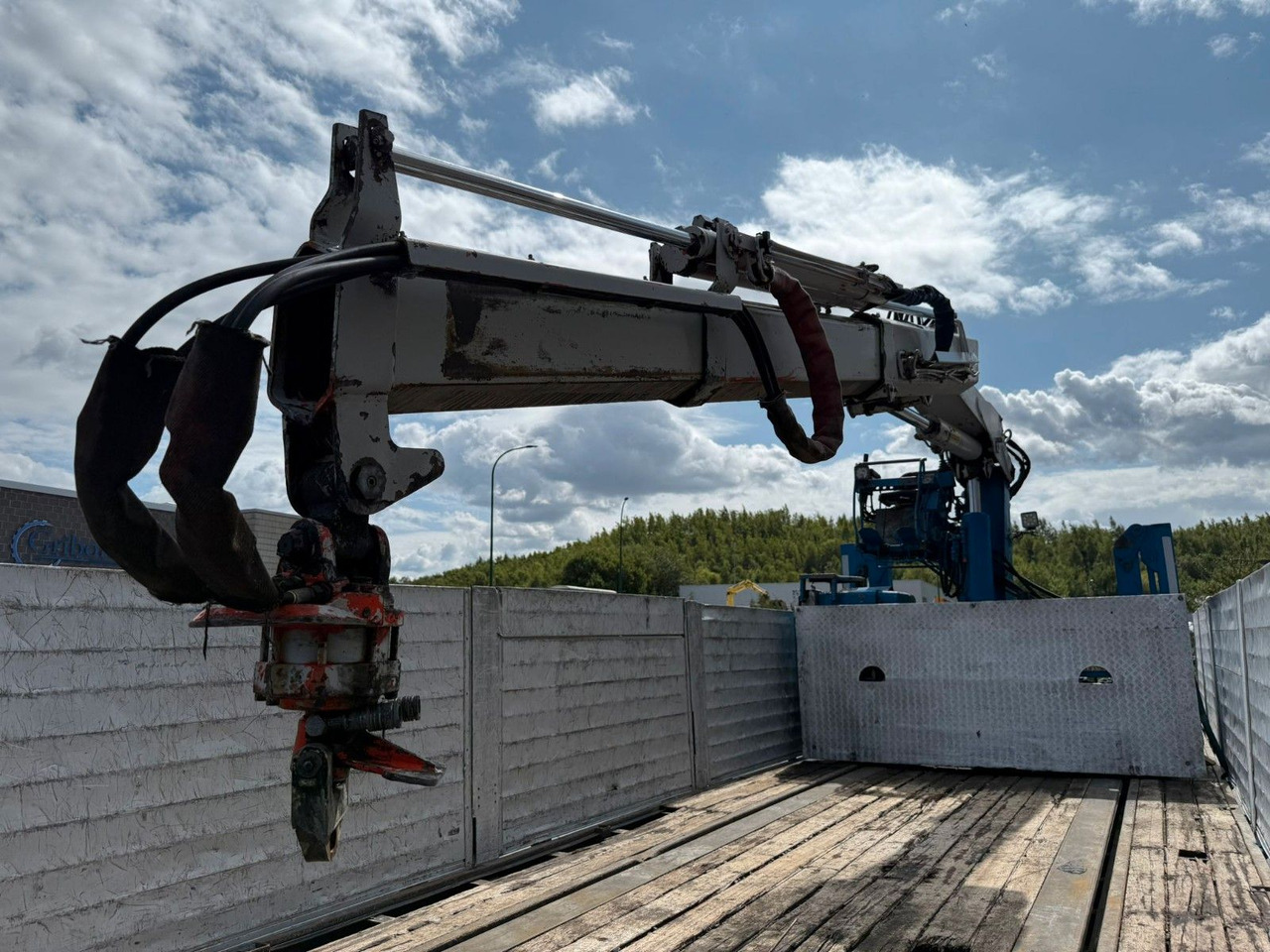 Plato poluprikolica Vogelzang. Kran HIAB R165 roto. TUV 10/2025: slika 12 Plato poluprikolica Vogelzang. Kran HIAB R165 roto. TUV 10/2025: slika 12