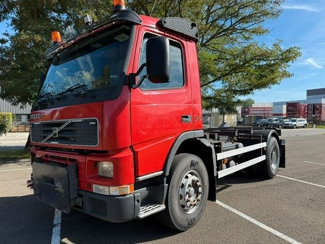 Volvo FM250. Klima. - Kamion sa golom šasijom i zatvorenom kabinom: slika 1 Volvo FM250. Klima. - Kamion sa golom šasijom i zatvorenom kabinom: slika 1