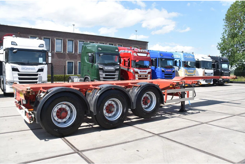 Nooteboom containerchassis - LIFT AXLE - DISC BRAKES - BPW AXLES - 2 x EXTENDABLE - - Poluprikolica za prevoz kontejnera/ Poluprikolica sa promenjivim sandukom: slika 2 Nooteboom containerchassis - LIFT AXLE - DISC BRAKES - BPW AXLES - 2 x EXTENDABLE - - Poluprikolica za prevoz kontejnera/ Poluprikolica sa promenjivim sandukom: slika 2