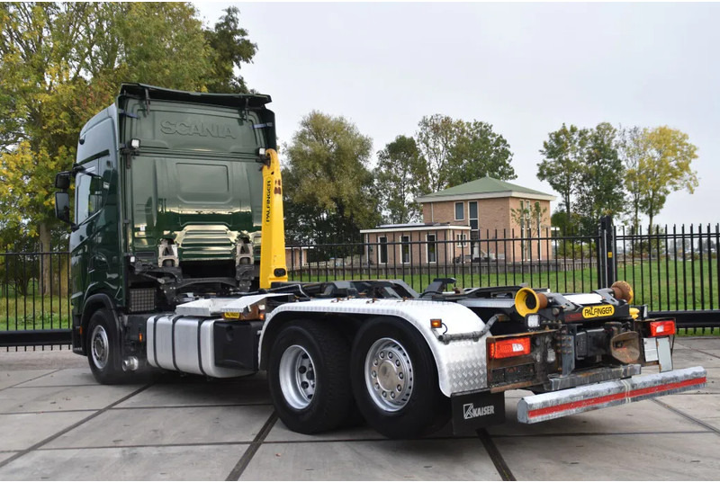 Scania S500 NGS 6x2*4 - HOOKLIFT - RETARDER - 375 TKM - PARK. AIRCO - WHEELBASE: 475 CM - PTO - EXCELLENT CONDITION - - Kamion sa hidrauličnom kukom: slika 3 Scania S500 NGS 6x2*4 - HOOKLIFT - RETARDER - 375 TKM - PARK. AIRCO - WHEELBASE: 475 CM - PTO - EXCELLENT CONDITION - - Kamion sa hidrauličnom kukom: slika 3