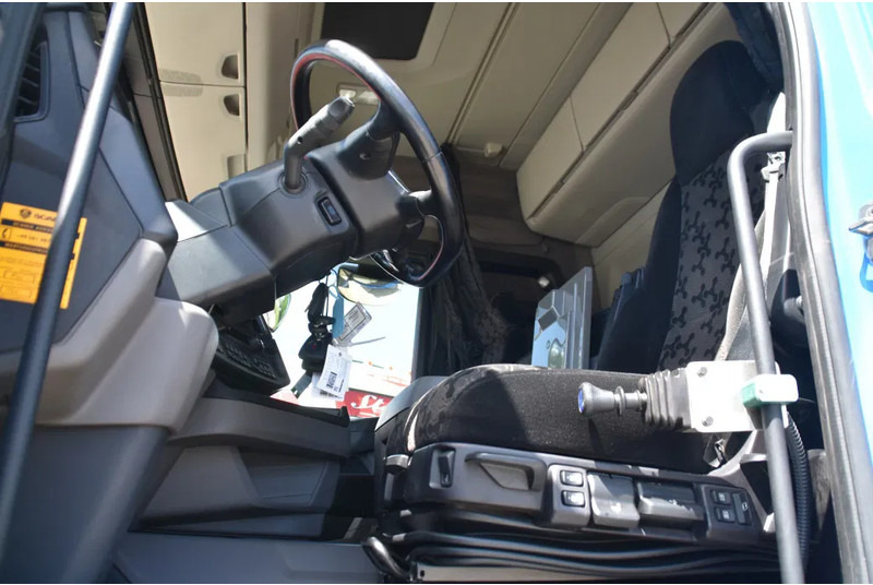 Scania R450 NGS 4x2 - RETARDER - 380 TKM - HYDRAULIC SYSTEM - ACC - NAVI - DIFF. LOCK - EXCELLENT CONDITION - - Tegljač: slika 5 Scania R450 NGS 4x2 - RETARDER - 380 TKM - HYDRAULIC SYSTEM - ACC - NAVI - DIFF. LOCK - EXCELLENT CONDITION - - Tegljač: slika 5