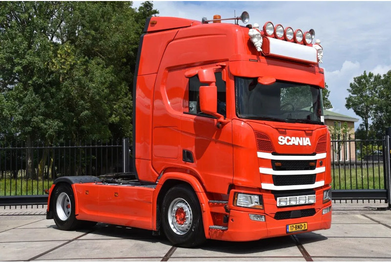 Scania R450 NGS 4x2NB - RETARDER - NEW TACHO - FULL AIR - PARK. AIRCO - PTO - LEATHER SEATS - 2 x FUEL TANKS - EXCELLENT CONDITION - - Tegljač: slika 2 Scania R450 NGS 4x2NB - RETARDER - NEW TACHO - FULL AIR - PARK. AIRCO - PTO - LEATHER SEATS - 2 x FUEL TANKS - EXCELLENT CONDITION - - Tegljač: slika 2