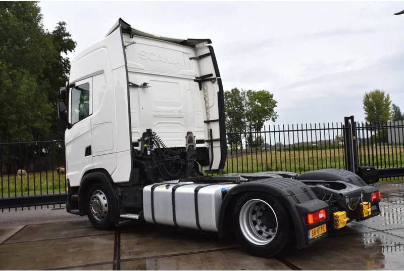 Scania S410 NGS 4x2EB MEGA 95 cm or 103 cm driving height - RETARDER - 670 TKM - FULL AIR - PARK. AIRCO - LEATHER SEATS - 2 x FUEL TANK - Tegljač: slika 3 Scania S410 NGS 4x2EB MEGA 95 cm or 103 cm driving height - RETARDER - 670 TKM - FULL AIR - PARK. AIRCO - LEATHER SEATS - 2 x FUEL TANK - Tegljač: slika 3