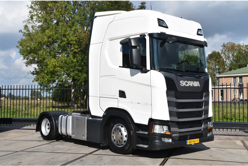 Scania S410 NGS 4x2EB MEGA 95 cm or 103 cm driving height - RETARDER - 806 TKM - FULL AIR - PARK. AIRCO - LEATHER SEATS - 2 x FUEL TANK - Tegljač: slika 1 Scania S410 NGS 4x2EB MEGA 95 cm or 103 cm driving height - RETARDER - 806 TKM - FULL AIR - PARK. AIRCO - LEATHER SEATS - 2 x FUEL TANK - Tegljač: slika 1