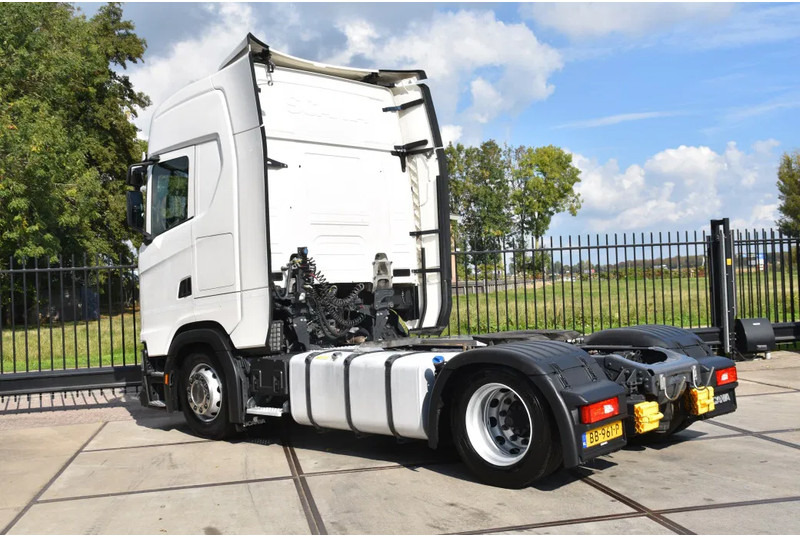 Scania S410 NGS 4x2EB MEGA 95 cm or 103 cm driving height - RETARDER - 806 TKM - FULL AIR - PARK. AIRCO - LEATHER SEATS - 2 x FUEL TANK - Tegljač: slika 3 Scania S410 NGS 4x2EB MEGA 95 cm or 103 cm driving height - RETARDER - 806 TKM - FULL AIR - PARK. AIRCO - LEATHER SEATS - 2 x FUEL TANK - Tegljač: slika 3