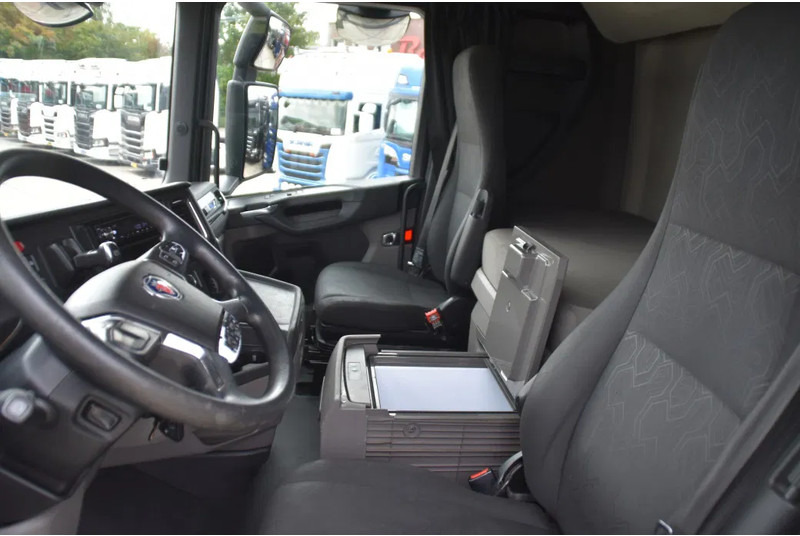 Scania S450 NGS 4x2NB - FULL AIR - RETARDER - ACC - PARK. AIRCO - 2 x FUEL TANKS - TOP CONDITION - - Tegljač: slika 5 Scania S450 NGS 4x2NB - FULL AIR - RETARDER - ACC - PARK. AIRCO - 2 x FUEL TANKS - TOP CONDITION - - Tegljač: slika 5