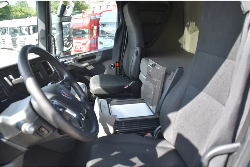 Scania S450 NGS 4x2NB - FULL AIR - RETARDER - ACC - PARK. AIRCO - 2 x FUEL TANKS - TOP CONDITION - - Tegljač: slika 5 Scania S450 NGS 4x2NB - FULL AIR - RETARDER - ACC - PARK. AIRCO - 2 x FUEL TANKS - TOP CONDITION - - Tegljač: slika 5