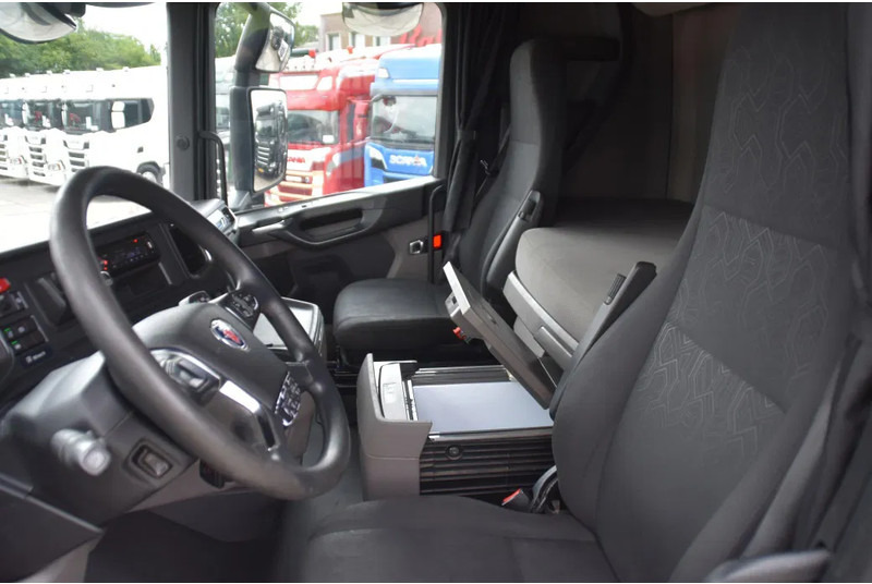 Scania S450 NGS 4x2NB - FULL AIR - RETARDER - ACC - PARK. AIRCO - 2 x FUEL TANKS - TOP CONDITION - - Tegljač: slika 5 Scania S450 NGS 4x2NB - FULL AIR - RETARDER - ACC - PARK. AIRCO - 2 x FUEL TANKS - TOP CONDITION - - Tegljač: slika 5