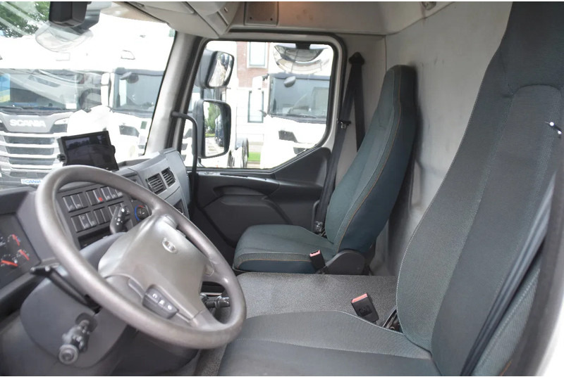 Volvo FL 280 4x2 + BOX - 294 TKM - AIRCO - DOUBLE CARGOFLOOR - ELEVATOR - REMOTE CONTROL - CAMERA - - Kamion sa zatvorenim sandukom: slika 5 Volvo FL 280 4x2 + BOX - 294 TKM - AIRCO - DOUBLE CARGOFLOOR - ELEVATOR - REMOTE CONTROL - CAMERA - - Kamion sa zatvorenim sandukom: slika 5