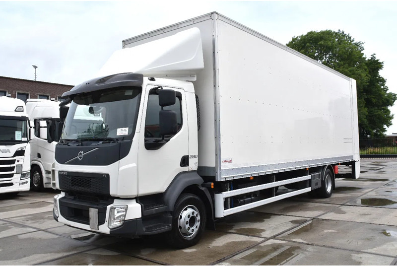 Volvo FL 280 4x2 + BOX - 294 TKM - AIRCO - DOUBLE CARGOFLOOR - ELEVATOR - REMOTE CONTROL - CAMERA - - Kamion sa zatvorenim sandukom: slika 1 Volvo FL 280 4x2 + BOX - 294 TKM - AIRCO - DOUBLE CARGOFLOOR - ELEVATOR - REMOTE CONTROL - CAMERA - - Kamion sa zatvorenim sandukom: slika 1