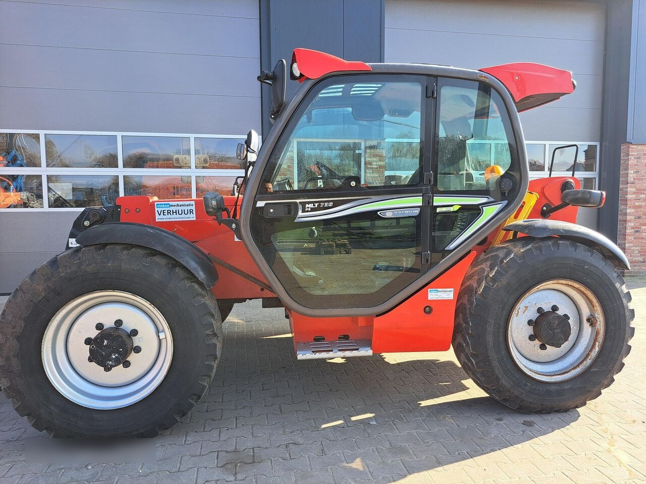 Manitou MLT735 120ps - Teleskopski upravljač: slika 4 Manitou MLT735 120ps - Teleskopski upravljač: slika 4