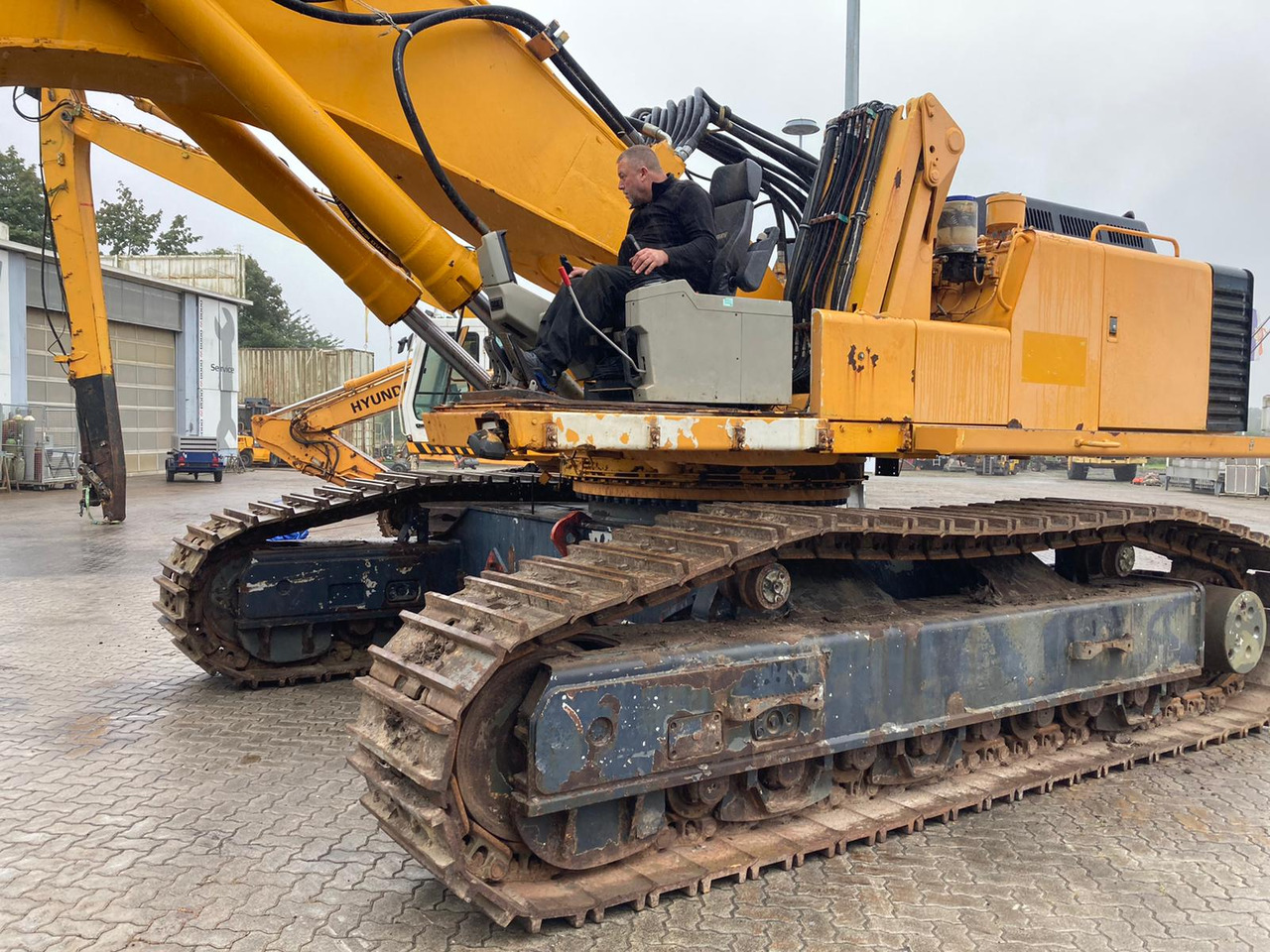 LIEBHERR R964BEW - Bager za rušenje: slika 2 LIEBHERR R964BEW - Bager za rušenje: slika 2