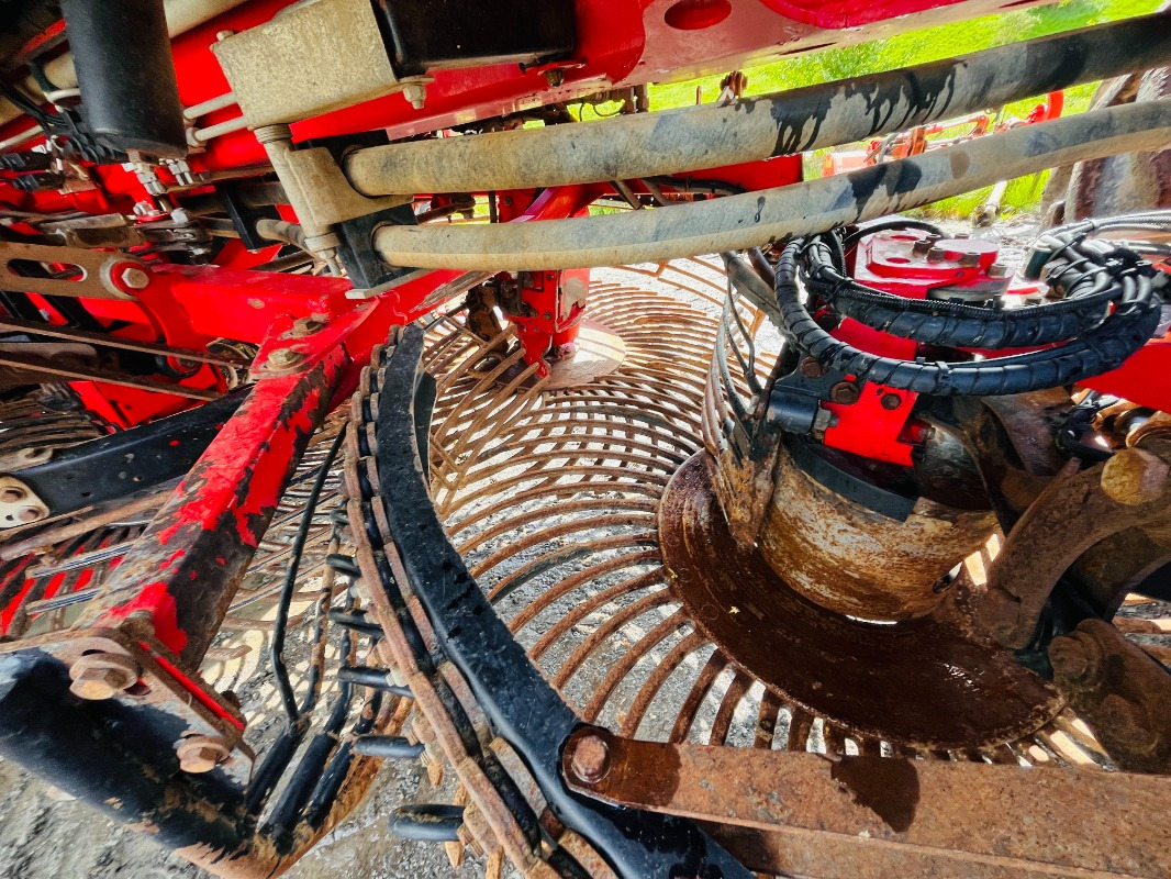 Kombajn Holmer T4-30: slika 18 Kombajn Holmer T4-30: slika 18