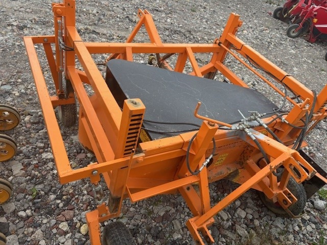 Keulmac ONION TOPPER - Kombajn za grožđe: slika 1 Keulmac ONION TOPPER - Kombajn za grožđe: slika 1