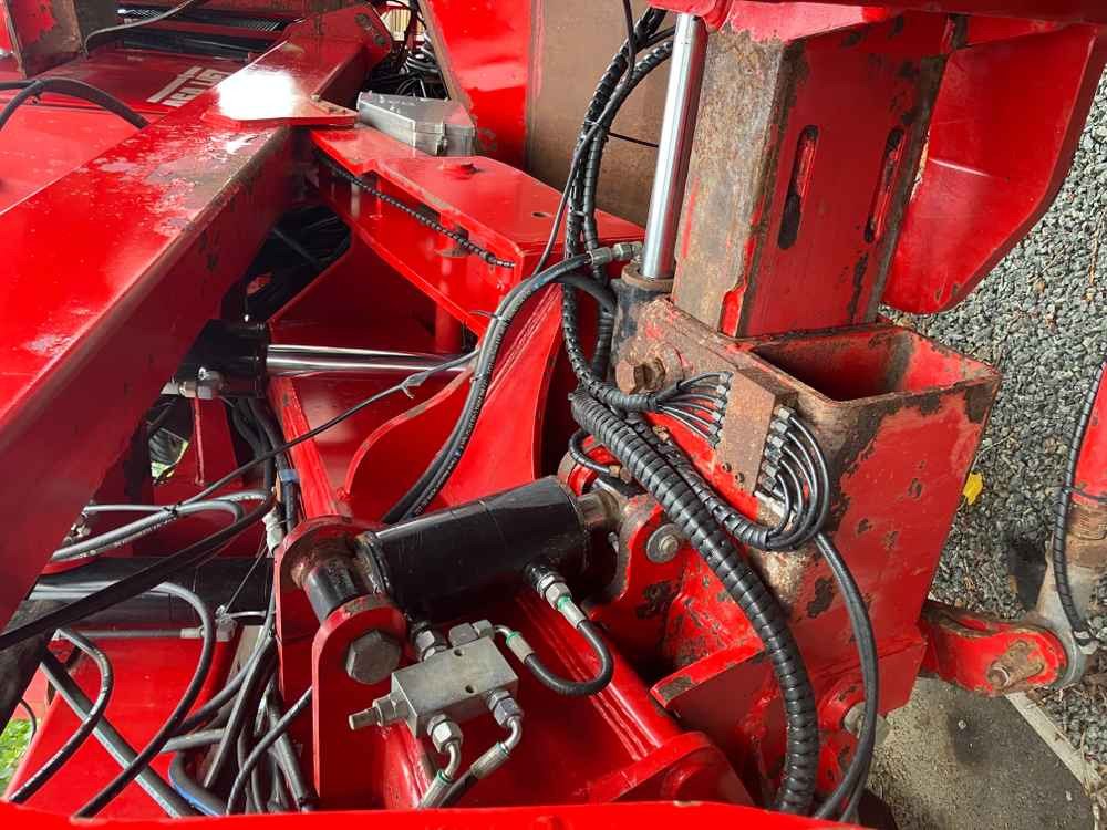 ASA-Lift Red Beet Topper - Kombajn za grožđe: slika 3 ASA-Lift Red Beet Topper - Kombajn za grožđe: slika 3