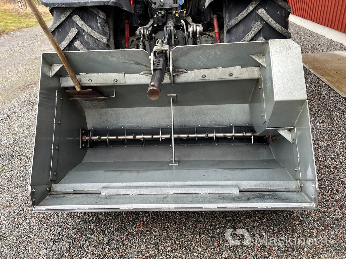 Fjärås / Starke Arvid 1200/1800 Sandspridare Fjärås 1200/1800 - Rasipač peska/ Soli: slika 2 Fjärås / Starke Arvid 1200/1800 Sandspridare Fjärås 1200/1800 - Rasipač peska/ Soli: slika 2
