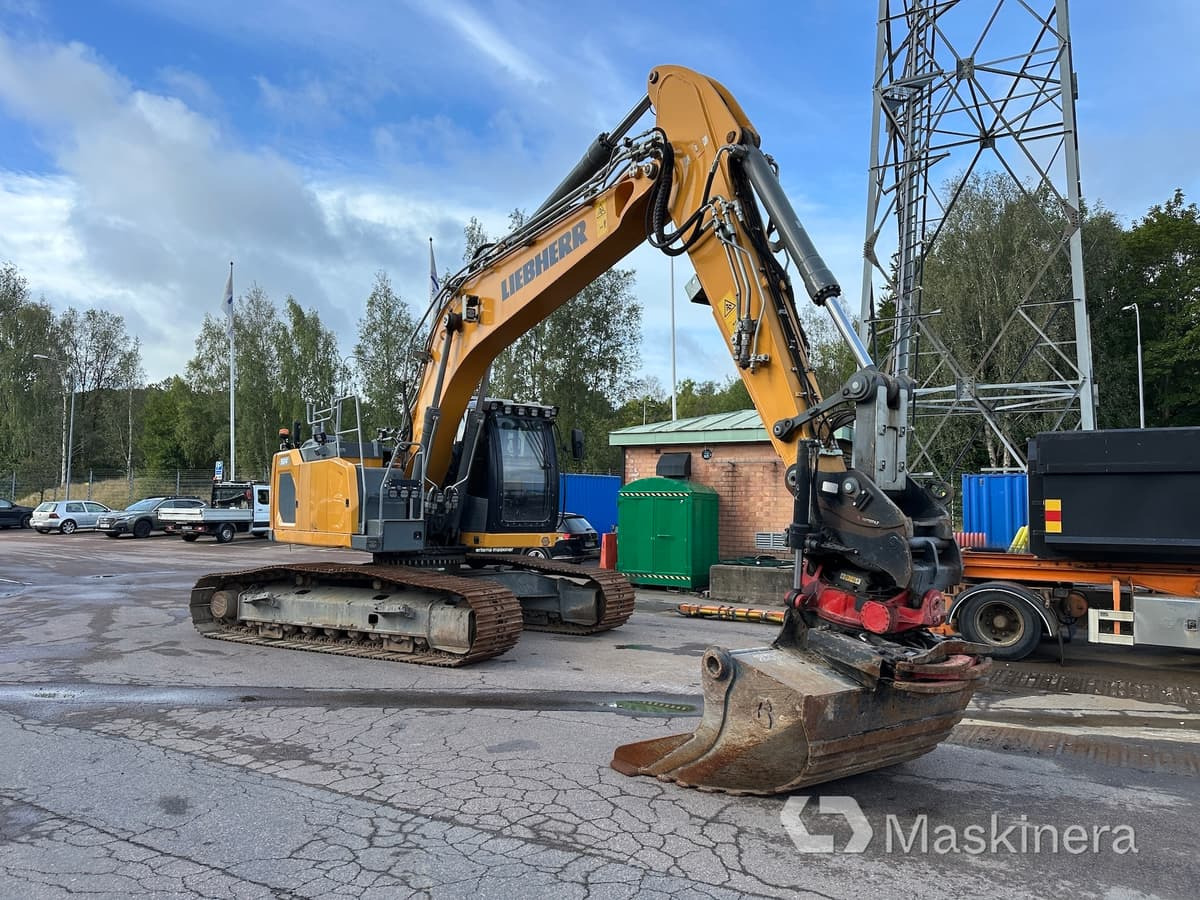 Grävmaskin Liebherr R924 WLC med maskinstyrning - Bager guseničar: slika 1 Grävmaskin Liebherr R924 WLC med maskinstyrning - Bager guseničar: slika 1