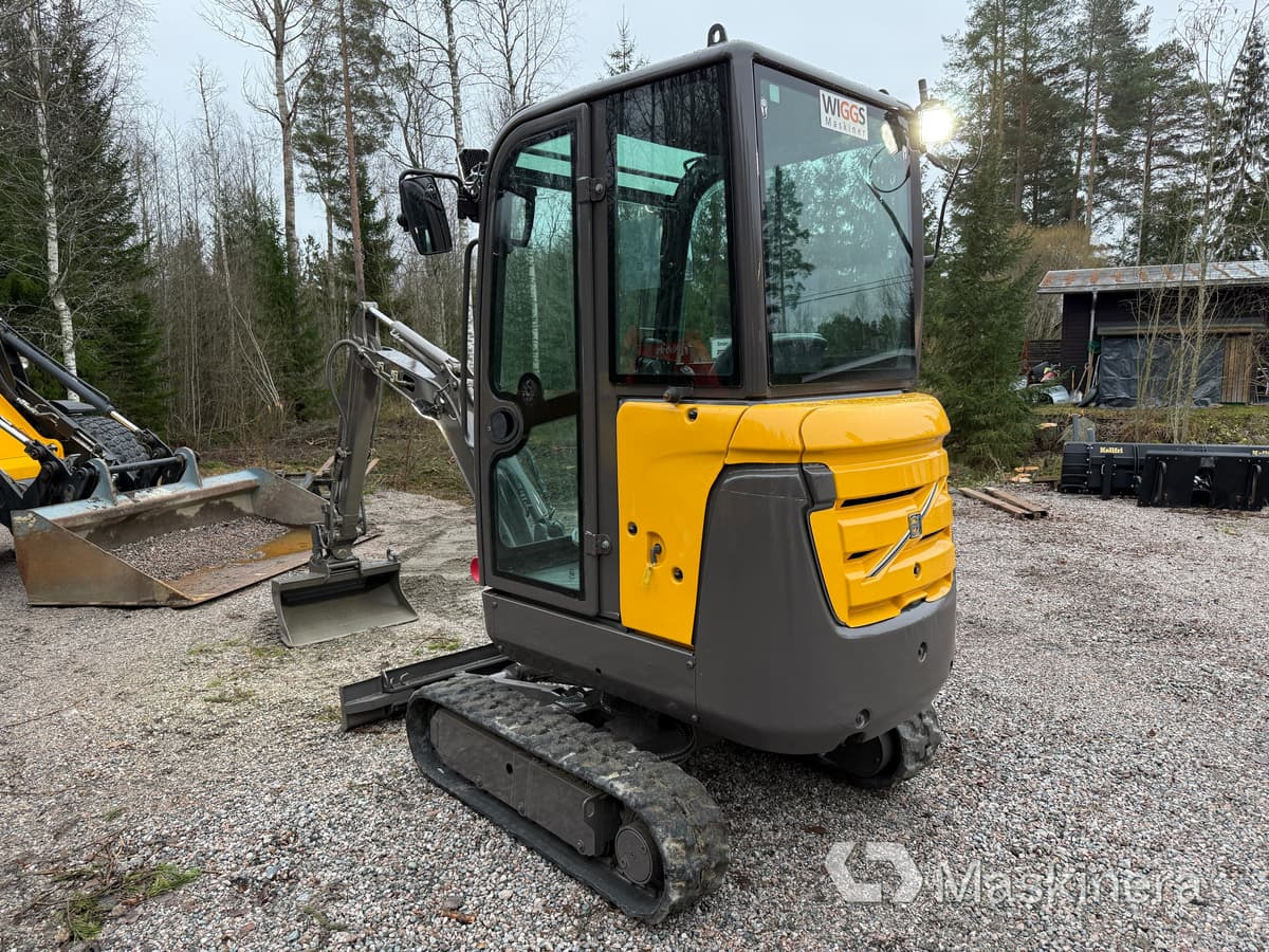 Bager guseničar Grävmaskin Volvo EC18C med redskap: slika 7