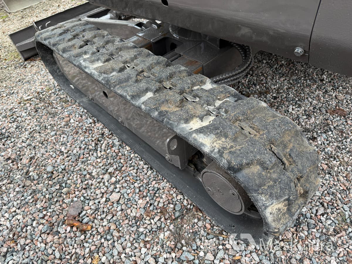 Bager guseničar Grävmaskin Volvo EC18C med redskap: slika 17