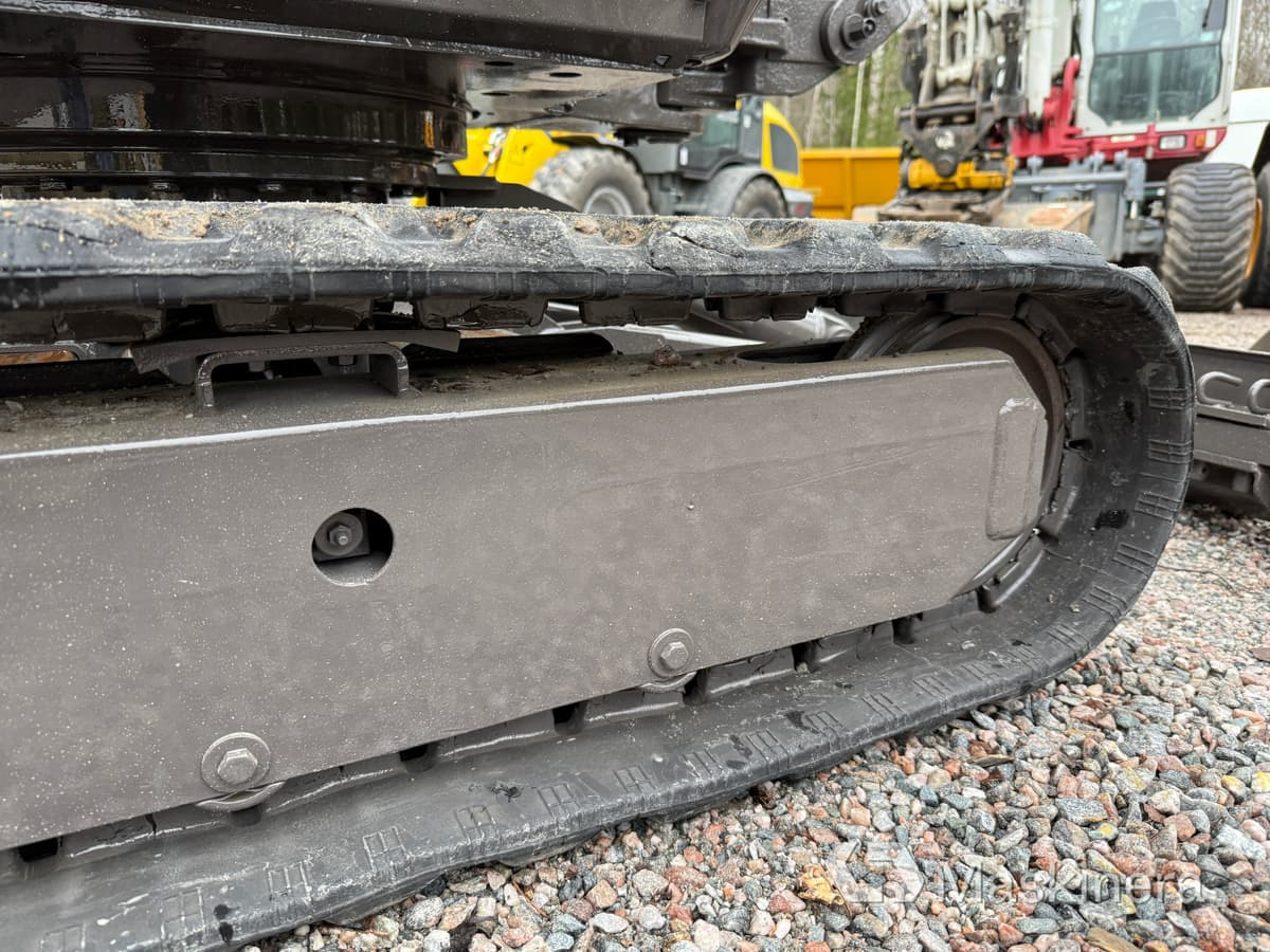 Bager guseničar Grävmaskin Volvo EC18C med redskap: slika 24