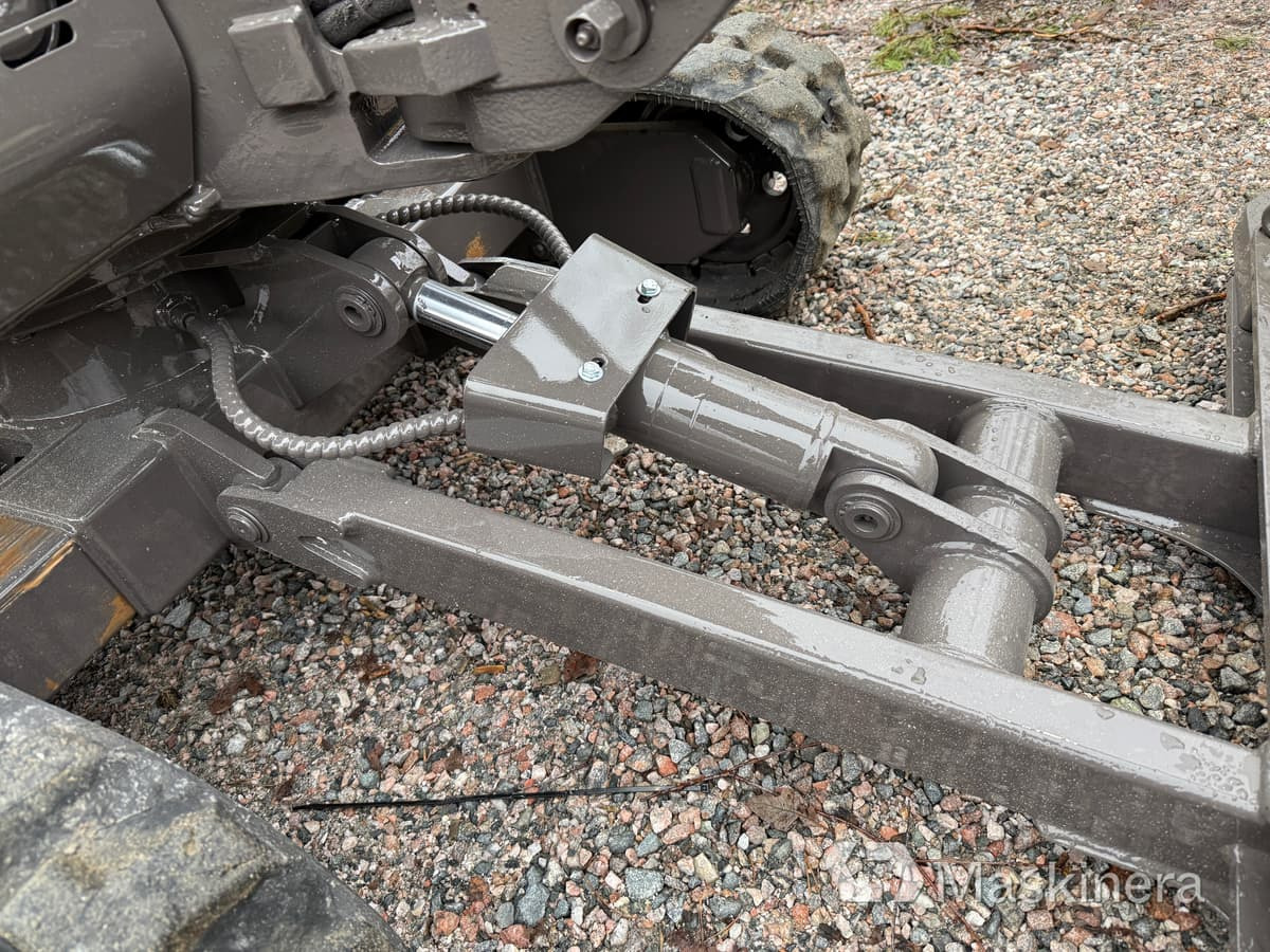 Bager guseničar Grävmaskin Volvo EC18C med redskap: slika 13