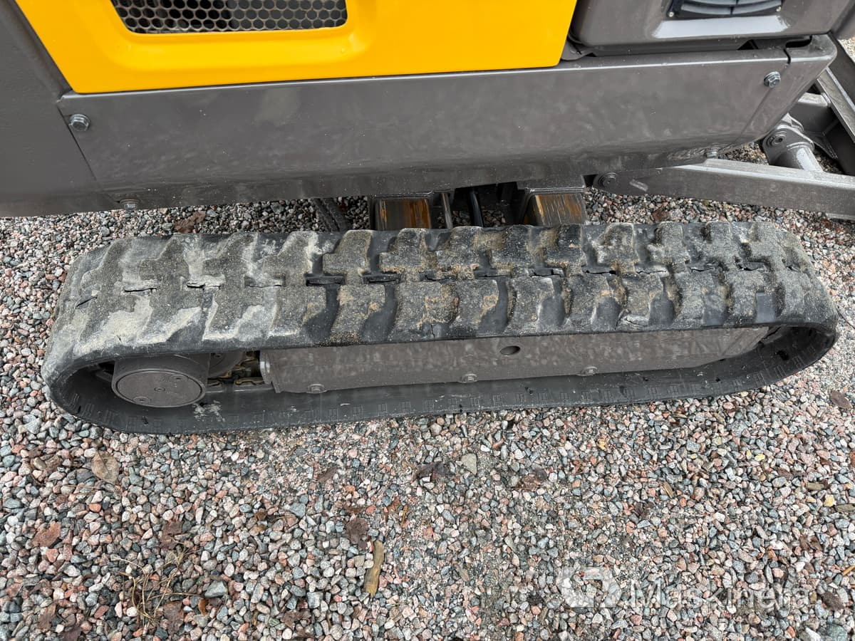 Bager guseničar Grävmaskin Volvo EC18C med redskap: slika 22