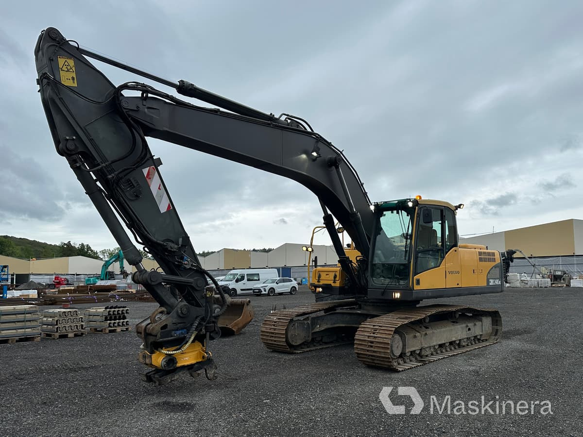 Bager guseničar Grävmaskin Volvo EC240 CNL: slika 1